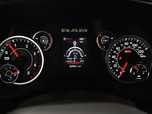 Used 2024 RAM 3500 Tradesman w/ Chrome Appearance Group image 16