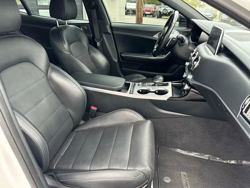 Used 2019 Kia Stinger GT2 image 20
