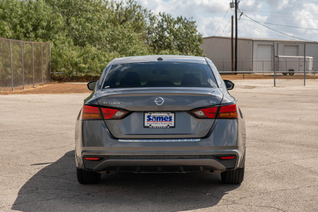 Used 2022 Nissan Altima 2.5 SV FWD image 7