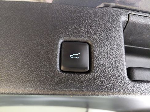 Certified 2022 Ford Escape SE w/ SE Sport Appearance Package image 40