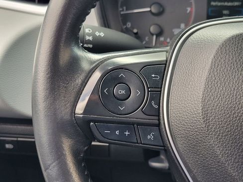 Used 2023 Toyota Corolla SE w/ SE Premium Package image 5