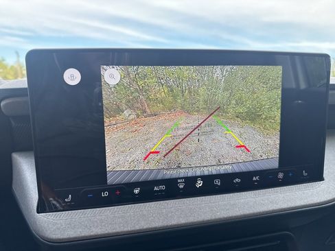 New 2025 Ford Maverick XLT w/ XLT Luxury Package image 32