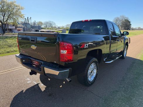 Used 2009 Chevrolet Silverado 1500 LT w/ Power Pack Plus AWD/4WD image 4