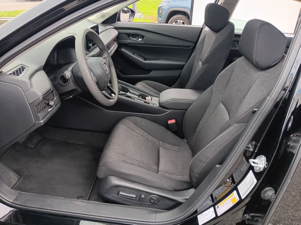 Used 2023 Honda Accord EX image 12