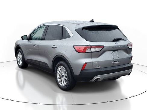 Used 2022 Ford Escape SE w/ Convenience Package AWD/4WD image 3