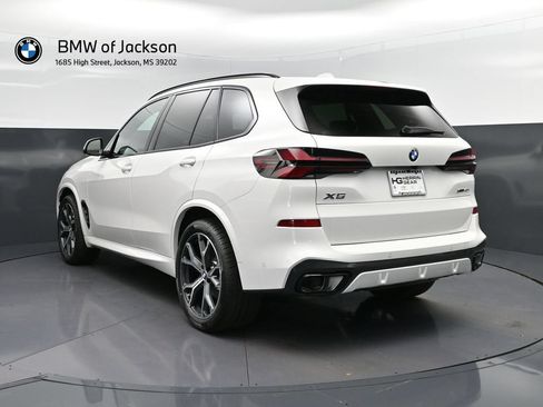 New 2026 BMW X5 xDrive40i w/ M Sport Package AWD/4WD image 5
