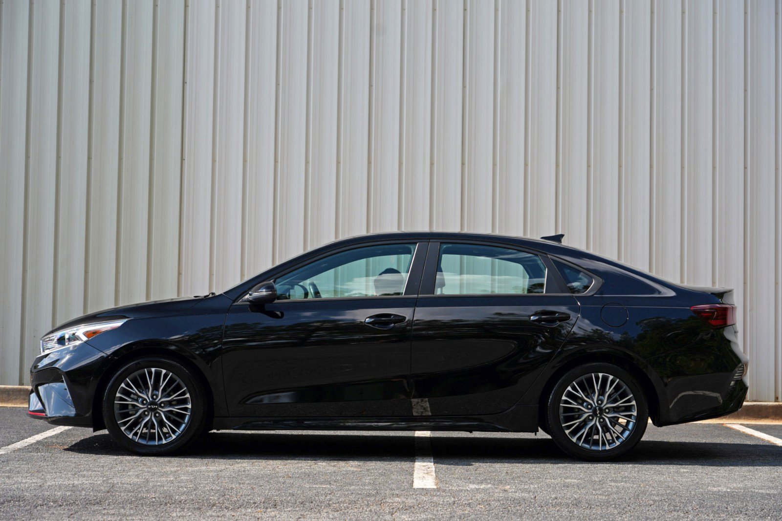 Used 2023 Kia Forte GT-Line w/ GT-Line Premium Package FWD image 8