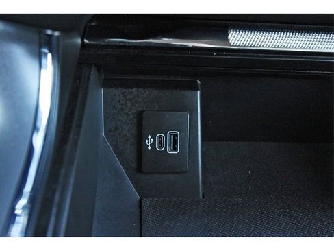 Used 2025 Ford F150 Lariat w/ Equipment Group 501A Mid image 25