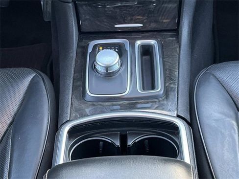 Used 2017 Chrysler 300 C image 15