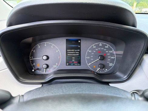 Used 2023 Toyota Corolla Cross LE AWD/4WD image 9
