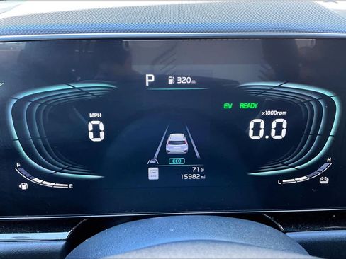 Used 2024 Kia Niro EX image 25