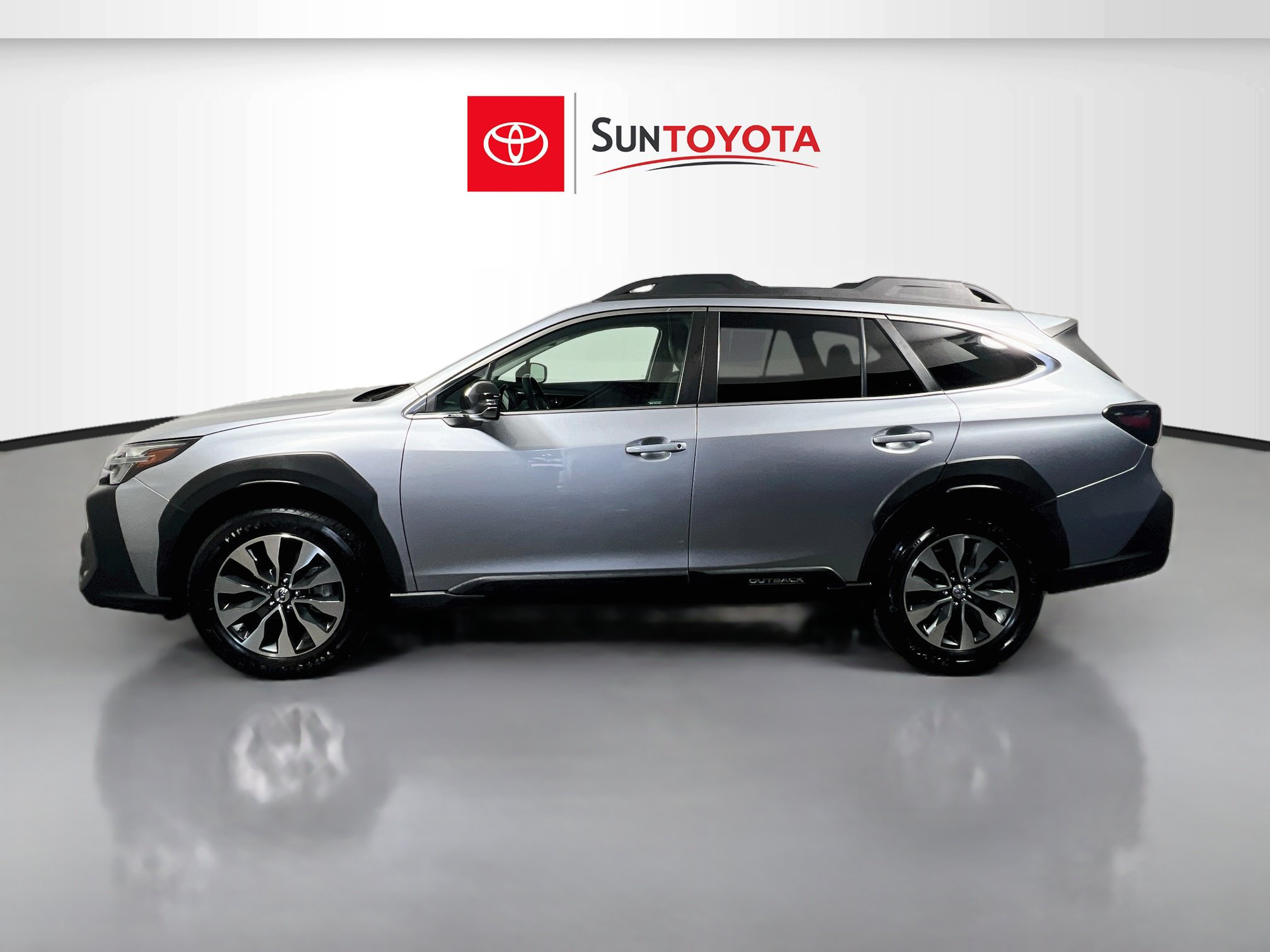 Used 2024 Subaru Outback Limited AWD/4WD image 7