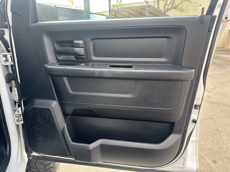Used 2016 RAM 2500 Tradesman w/ Chrome Appearance Group AWD/4WD image 43