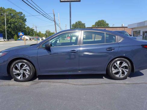 Used 2025 Subaru Legacy AWD/4WD image 2