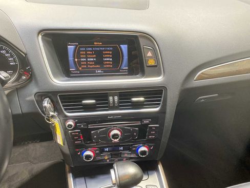 Used 2016 Audi Q5 2.0T Premium image 16