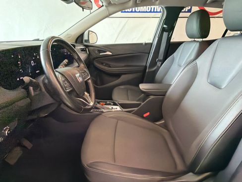 Used 2024 Buick Encore GX Preferred FWD image 12