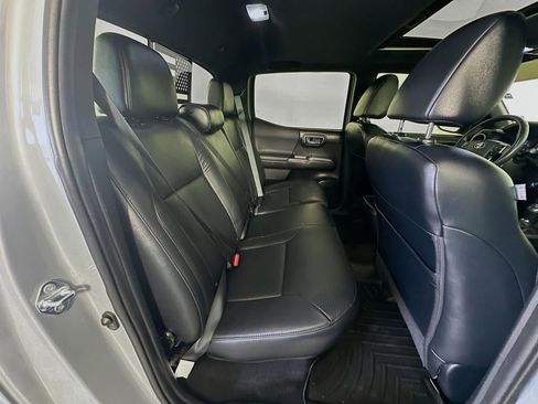 Used 2021 Toyota Tacoma TRD Off-Road image 43