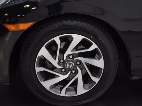 Used 2018 Honda Civic EX image 12