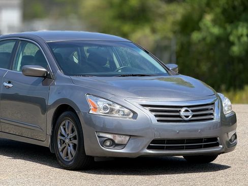 Used 2015 Nissan Altima 2.5 S w/ Special Edition Package image 15