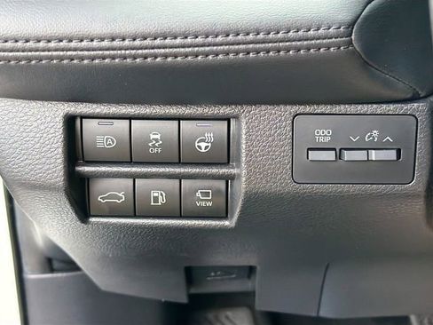 Used 2021 Toyota Avalon Limited w/ Advanced Safety Package FWD image 10