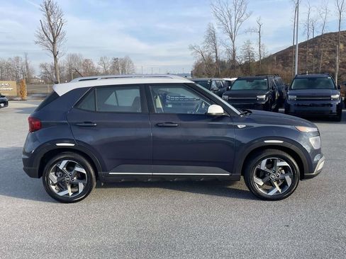 Certified 2024 Hyundai Venue Limited image 29