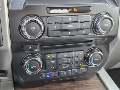 Used 2018 Ford F150 Lariat RWD image 15