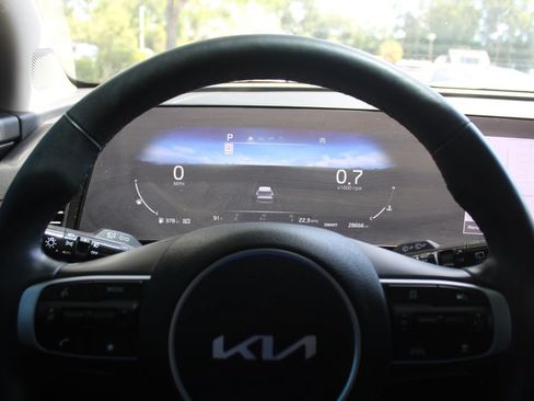 Used 2024 Kia Sportage SX FWD image 28