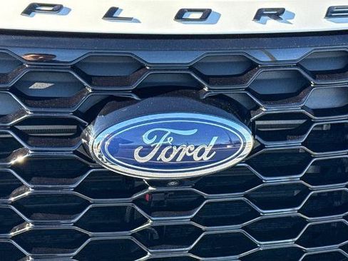 Used 2025 Ford Explorer ST-Line RWD image 8