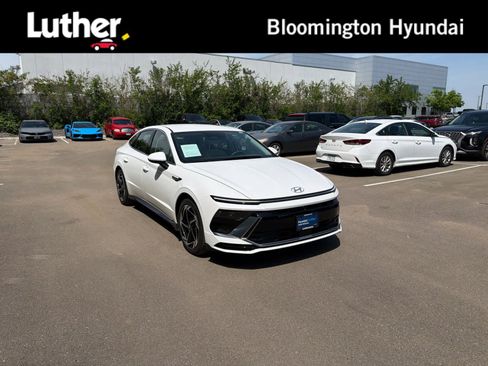 Used 2026 Hyundai Sonata SEL AWD/4WD image 1