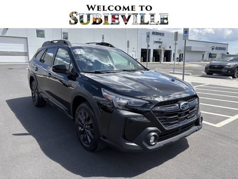 Used 2025 Subaru Outback Onyx Edition image 1