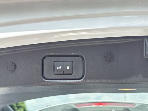 New 2026 Nissan Pathfinder SL FWD image 21