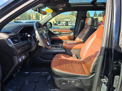 Used 2023 GMC Yukon Denali Ultimate image 25