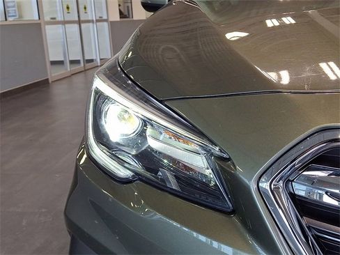 Used 2018 Subaru Outback 3.6R Touring image 8