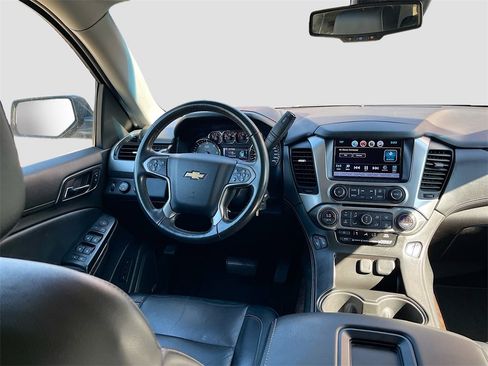 Used 2017 Chevrolet Suburban LT image 22
