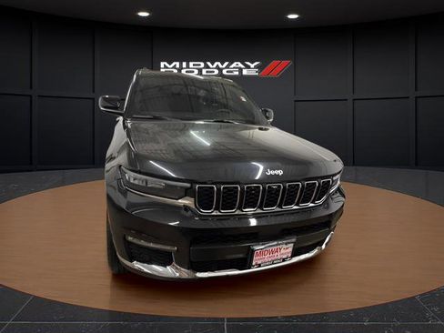 Used 2024 Jeep Grand Cherokee L Limited w/ Luxury Tech Group II image 5