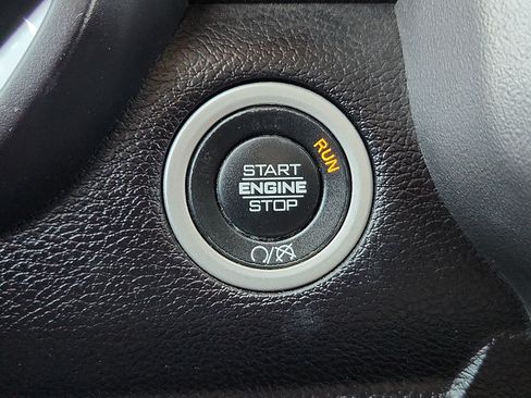 Used 2024 RAM 2500 Big Horn w/ Off Road Package AWD/4WD image 16