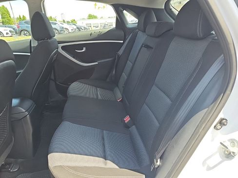 Used 2016 Hyundai Elantra GT FWD image 12