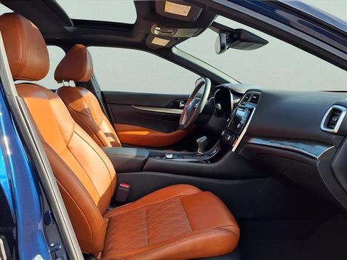 Used 2020 Nissan Maxima Platinum w/ Reserve Package image 15