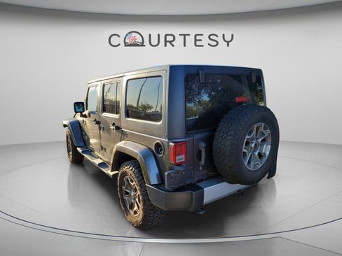 Used 2014 Jeep Wrangler Unlimited Sahara w/ Connectivity Group AWD/4WD image 10