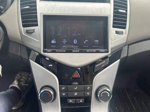 Used 2016 Chevrolet Cruze LS FWD image 10