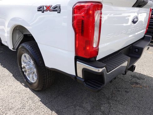 Used 2023 Ford F250 XLT AWD/4WD image 25