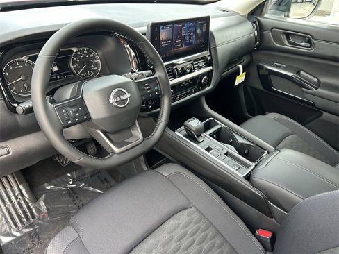 New 2026 Nissan Pathfinder SV FWD image 31
