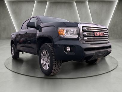 Used 2017 GMC Canyon SLE w/ SLE Convenience Package