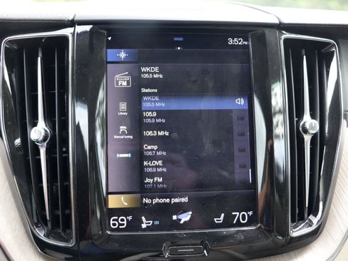 Used 2021 Volvo XC60 T8 Inscription w/ Protection Package Premier AWD/4WD image 31