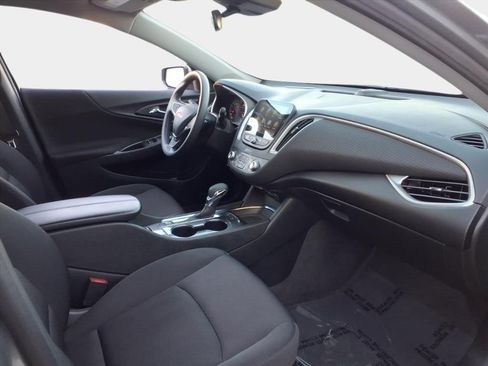 Used 2024 Chevrolet Malibu LT image 19