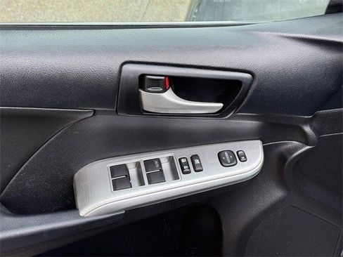 Used 2013 Toyota Camry SE image 15
