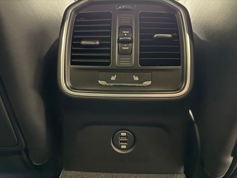 Used 2018 Porsche Macan GTS image 27