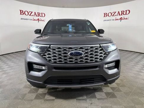 Used 2022 Ford Explorer Platinum w/ Equipment Group 601A RWD image 2