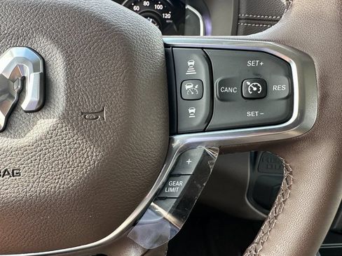 New 2026 RAM 3500 Laramie AWD/4WD image 27