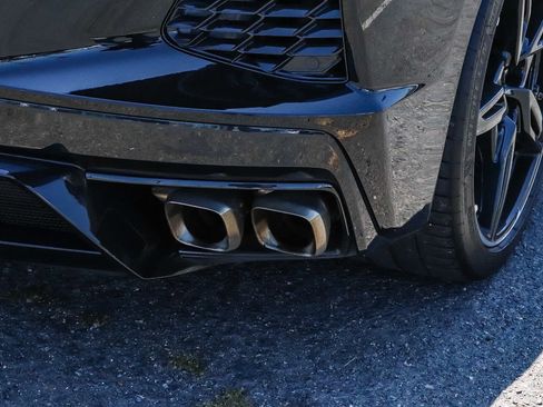 Used 2022 Chevrolet Corvette Stingray Preferred Cpe w/ Z51 Performance Package RWD image 13